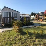 Campingplatz Miedzy Nami Nad Jeziorem