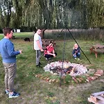 Między Nami Nad Jeziorem Kołczewo
