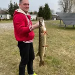 Między Nami Nad Jeziorem Kołczewo