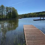 Między Nami Nad Jeziorem *