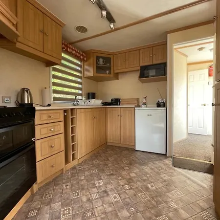 Miedzy Nami Nad Jeziorem Camping *