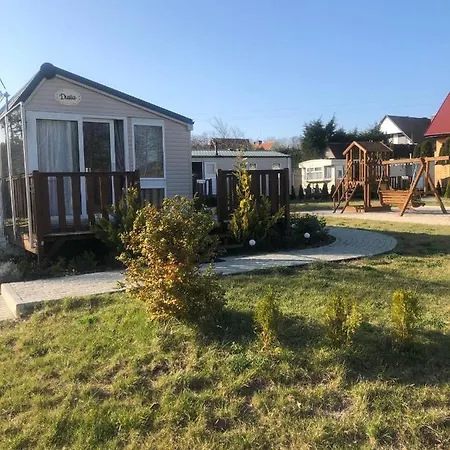 Camping Miedzy Nami Nad Jeziorem