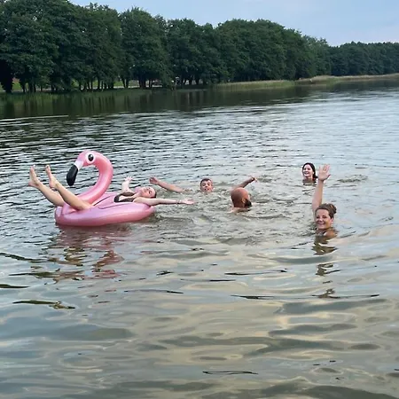 Miedzy Nami Nad Jeziorem Kolczewo