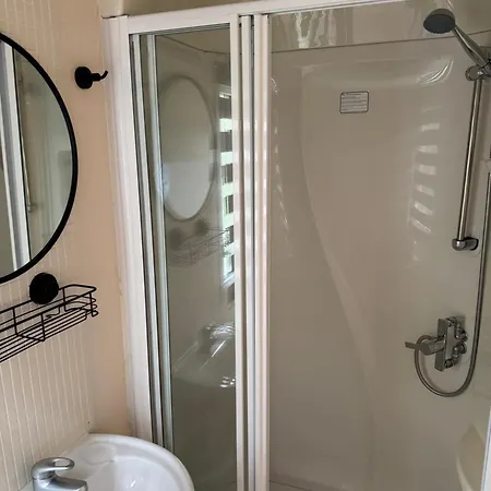 Miedzy Nami Nad Jeziorem