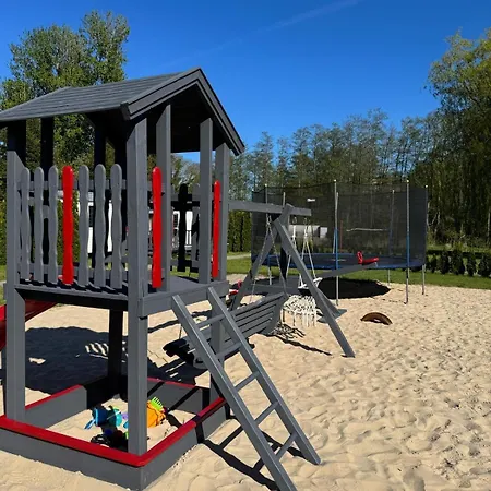 Miedzy Nami Nad Jeziorem Parque de Campismo *