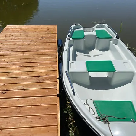 Miedzy Nami Nad Jeziorem