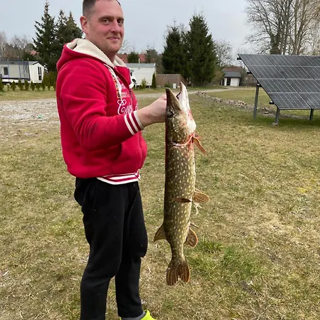 Miedzy Nami Nad Jeziorem Kołczewo