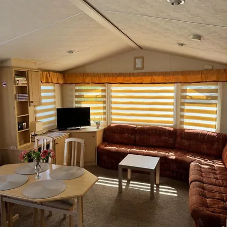 Miedzy Nami Nad Jeziorem Camping Kołczewo