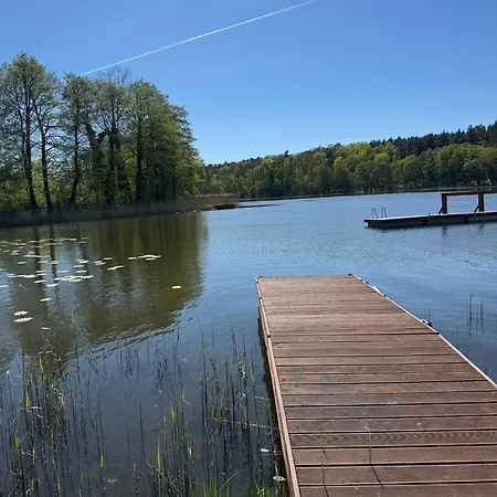 Miedzy Nami Nad Jeziorem *