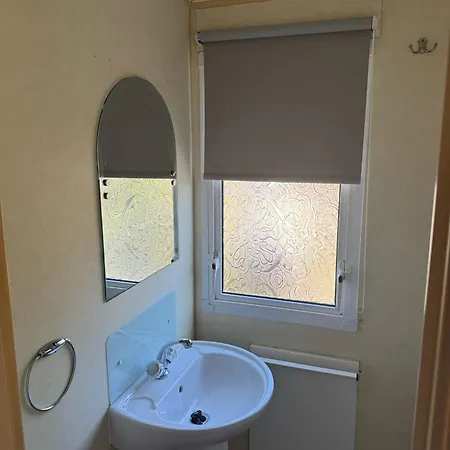 Miedzy Nami Nad Jeziorem *