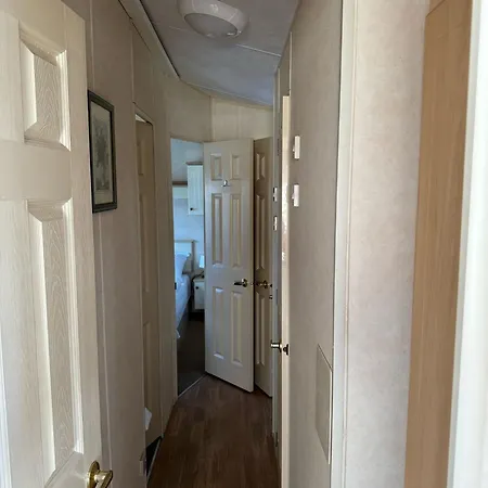 Miedzy Nami Nad Jeziorem Kołczewo