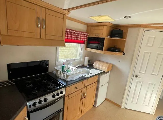 Miedzy Nami Nad Jeziorem Kolczewo