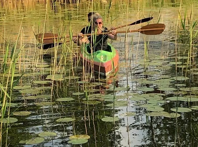 Miedzy Nami Nad Jeziorem Kamp alanı Kołczewo