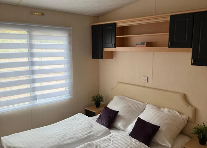 Miedzy Nami Nad Jeziorem Campsite Kolczewo