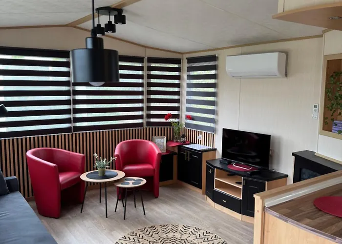 Miedzy Nami Nad Jeziorem *