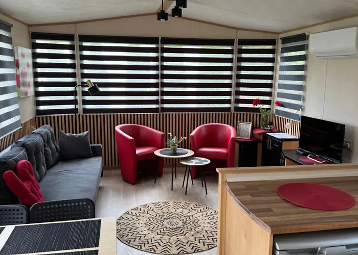 Miedzy Nami Nad Jeziorem Campsite