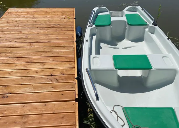 Miedzy Nami Nad Jeziorem