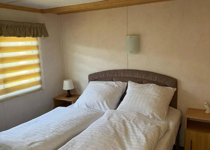 Miedzy Nami Nad Jeziorem Campsite *