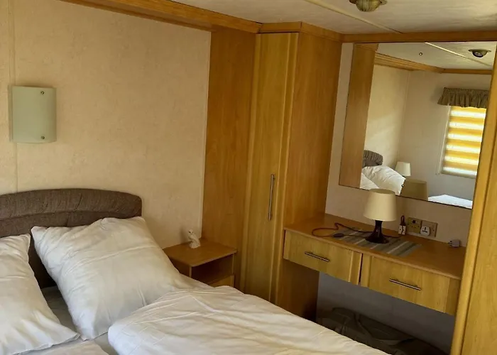 Miedzy Nami Nad Jeziorem Kolczewo