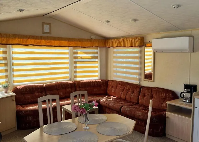 Miedzy Nami Nad Jeziorem Campsite *