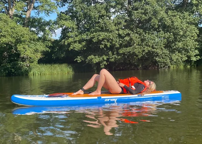 Miedzy Nami Nad Jeziorem