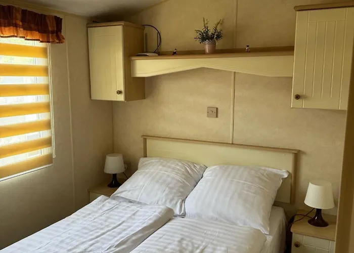 Miedzy Nami Nad Jeziorem Campsite Kolczewo